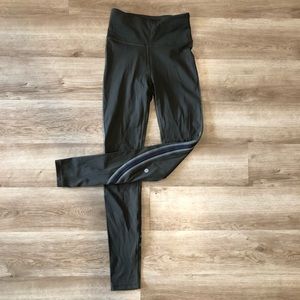 Lululemon run crew tight (SIZE 2)